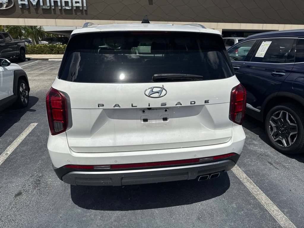 Used 2024 Hyundai Palisade Limited FWD image 22