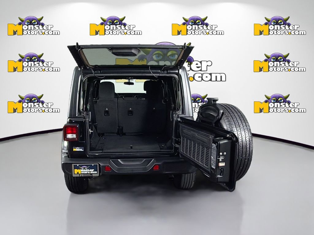 Used 2021 Jeep Wrangler Unlimited Sahara image 25