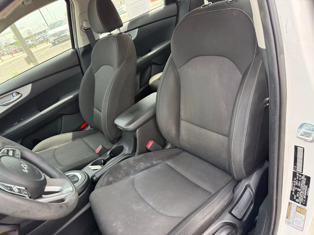Used 2023 Kia Forte LXS w/ LXS Technology Package image 8