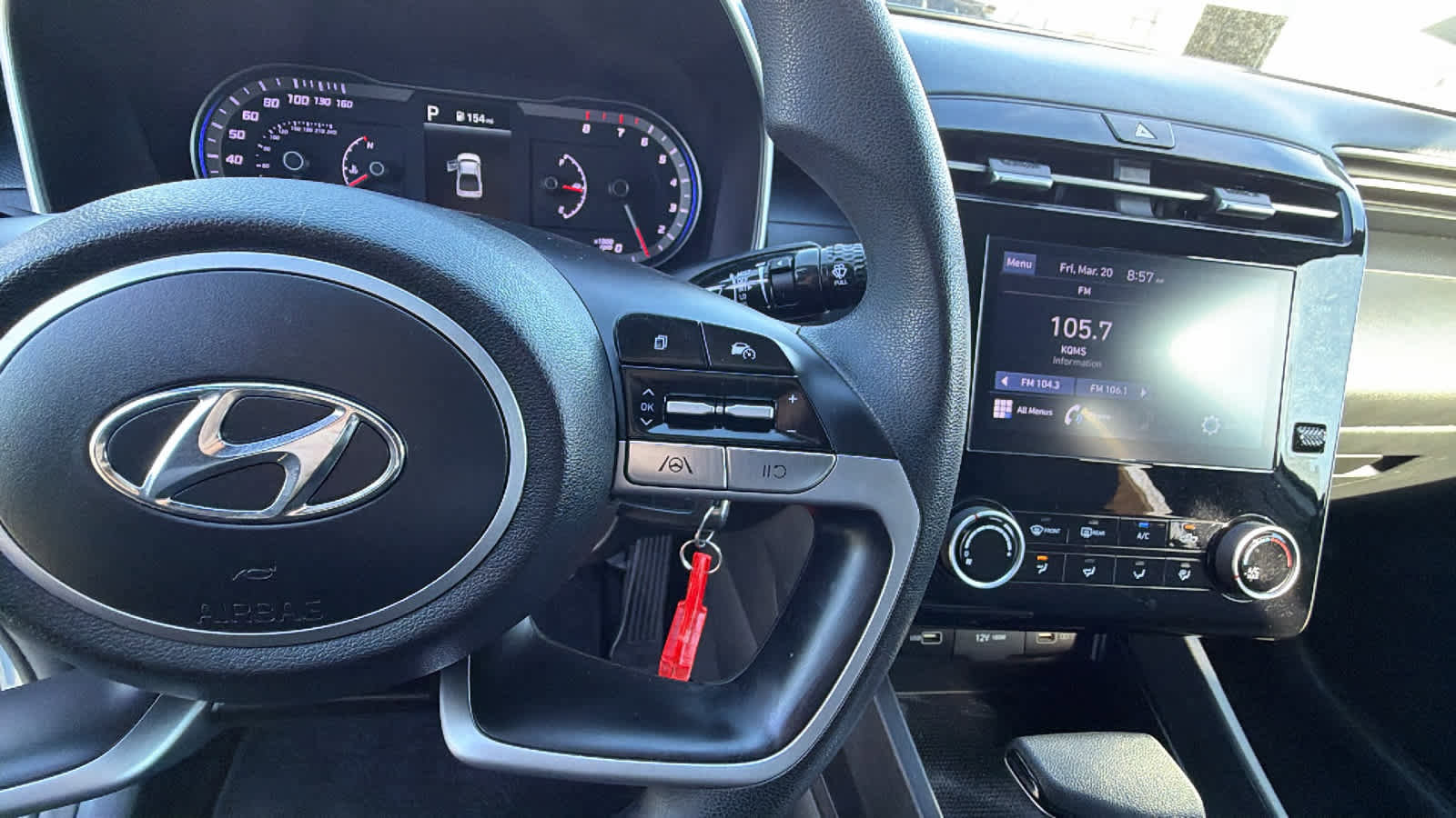 Used 2023 Hyundai Santa Cruz SE image 20