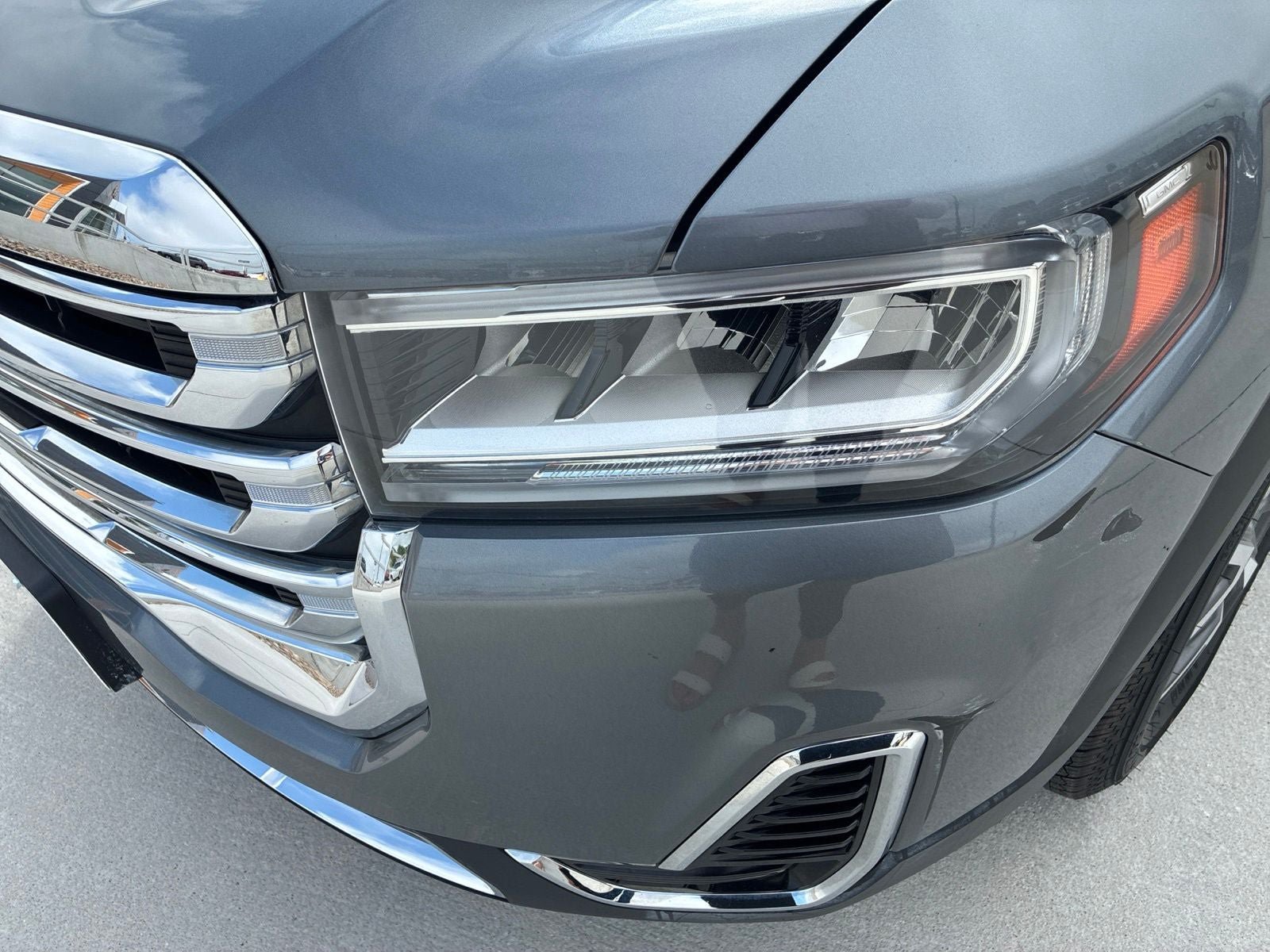Used 2021 GMC Acadia SLE FWD image 10