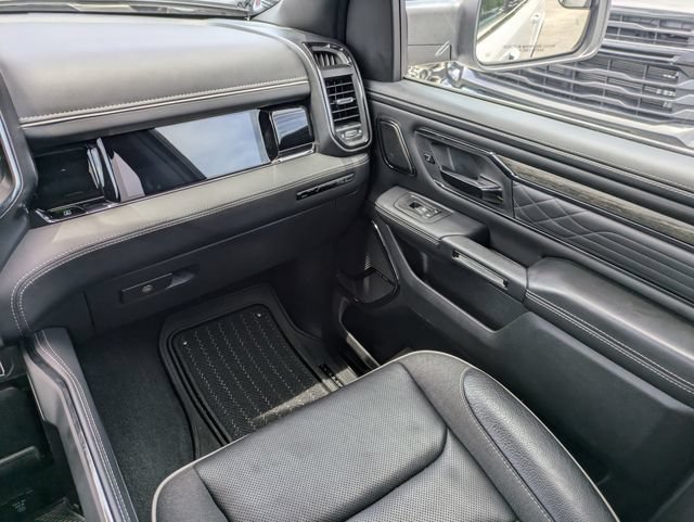 Used 2025 RAM 1500 Limited AWD/4WD image 18