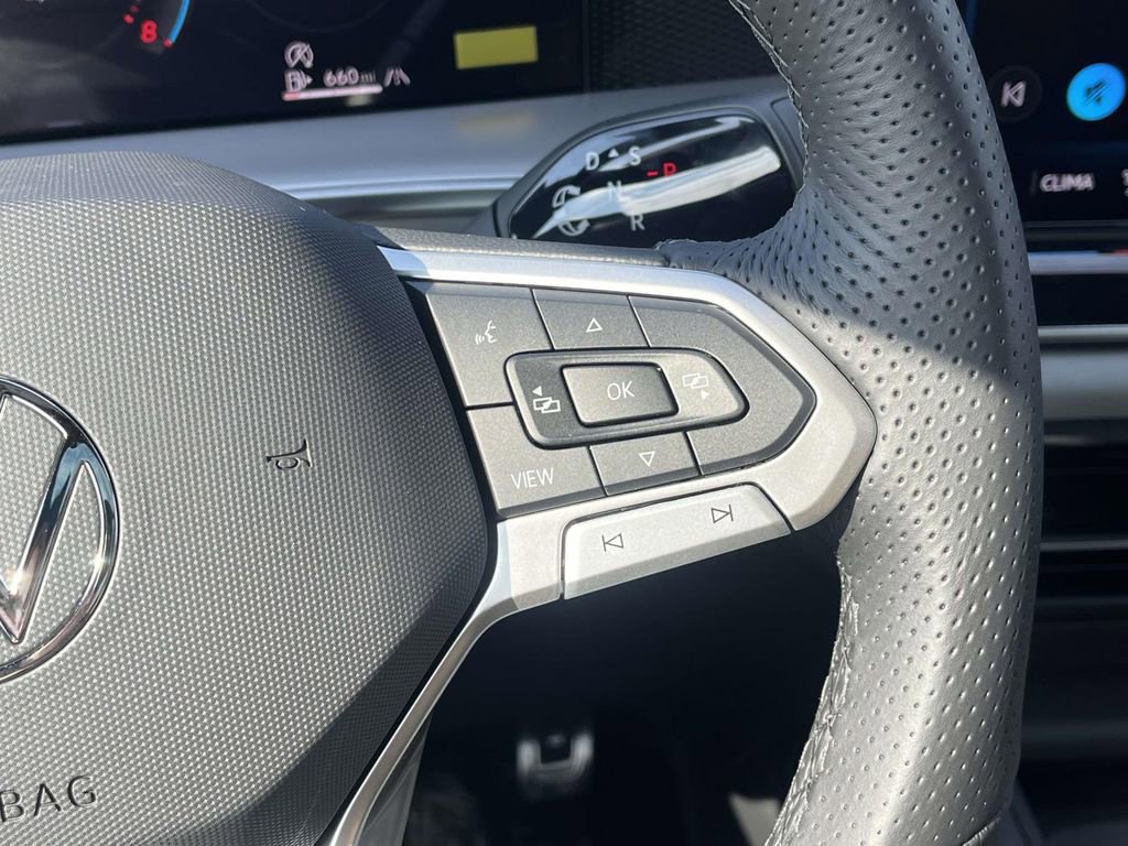 New 2026 Volkswagen Tiguan SE R-Line AWD/4WD image 19