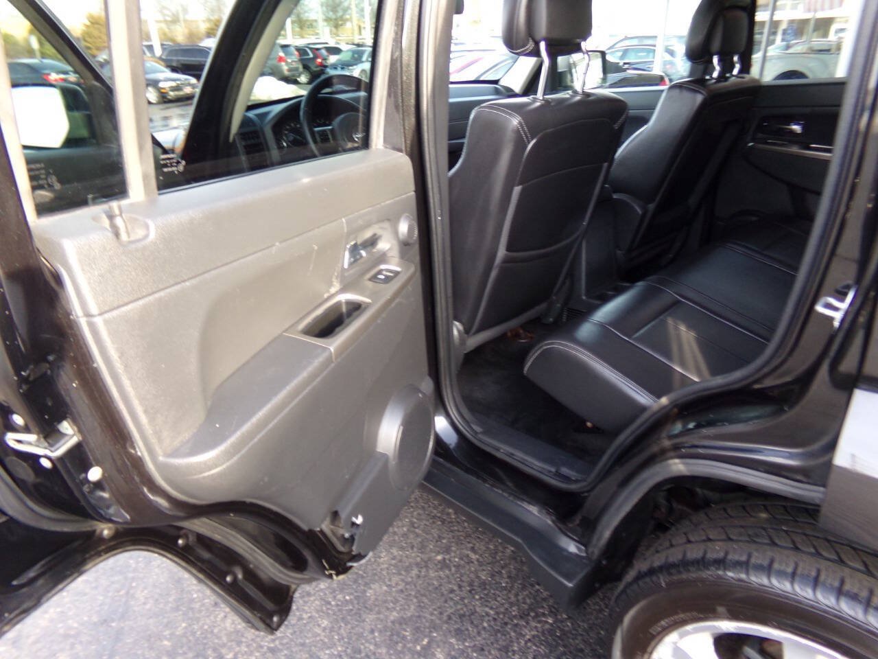 Used 2012 Jeep Liberty Limited Jet w/ Comfort/Convenience Group AWD/4WD image 11