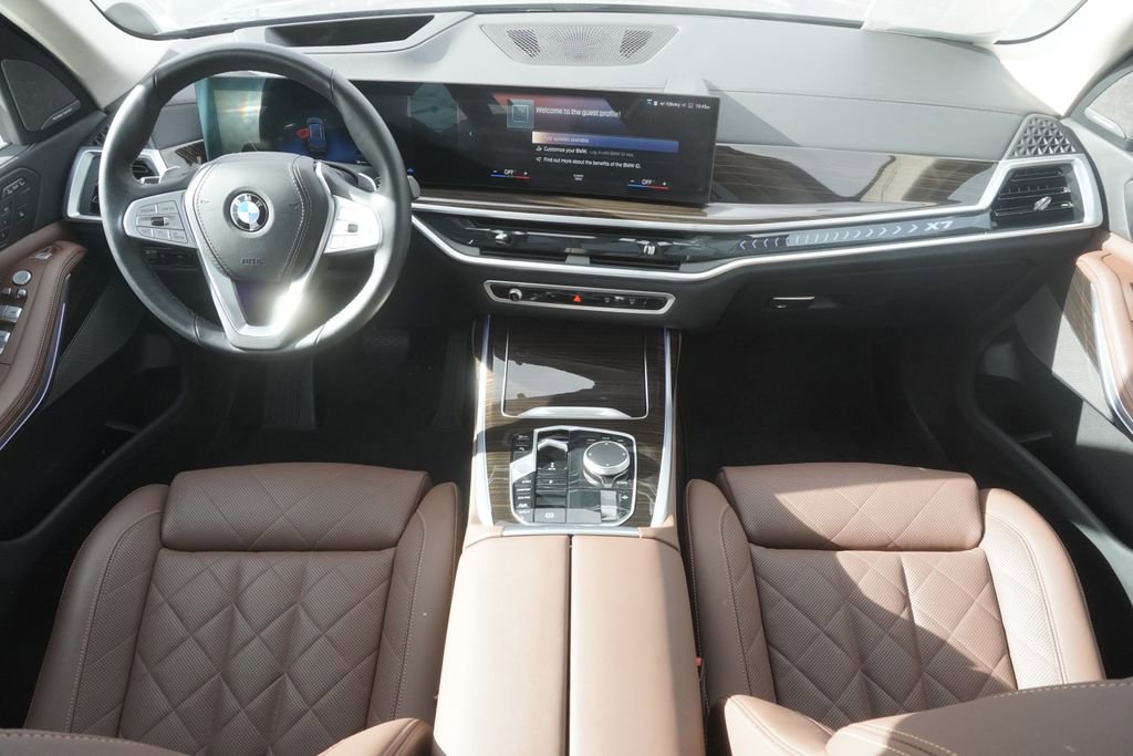 Used 2023 BMW X7 xDrive40i w/ Premium Package image 9
