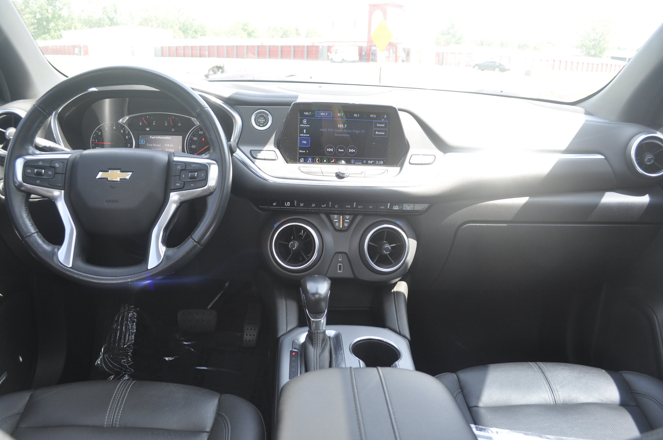 Used 2021 Chevrolet Blazer LT w/ Sound & Technology Package FWD image 14