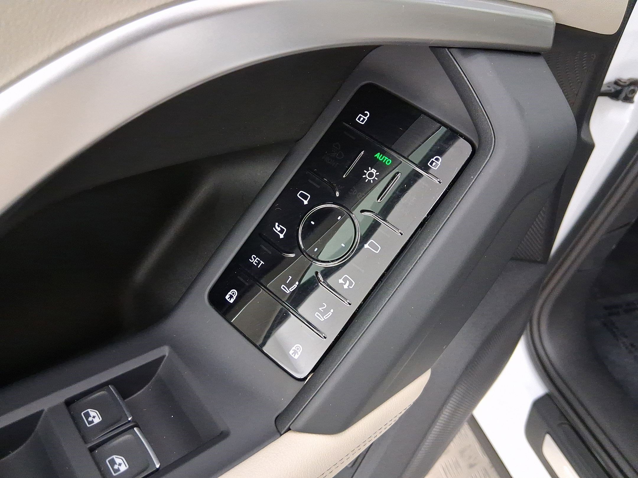 Certified 2025 Audi Q5 Premium w/ Convenience Package image 12