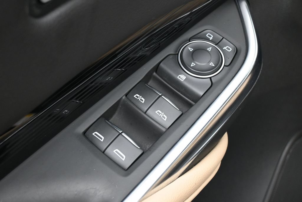 Used 2024 Cadillac XT4 Luxury FWD image 14