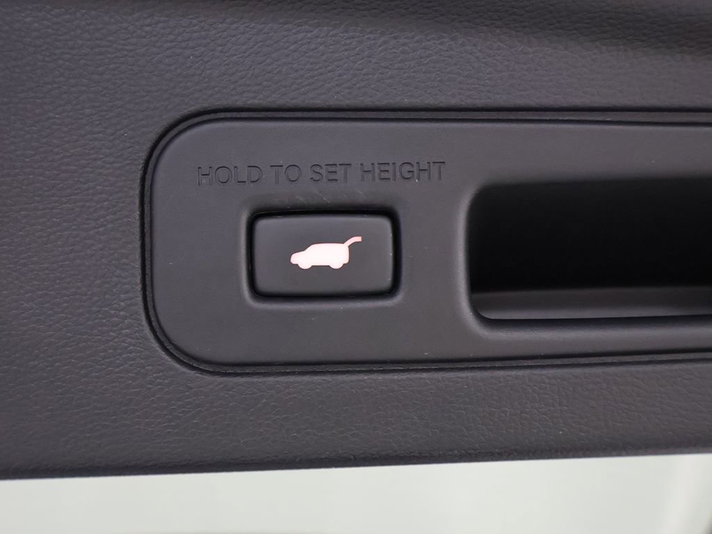 Used 2023 Acura MDX SH-AWD w/ Technology Package image 22