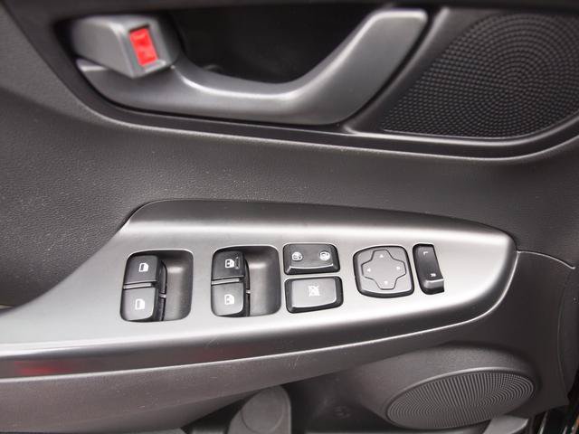 Used 2021 Hyundai Kona SEL AWD/4WD image 8