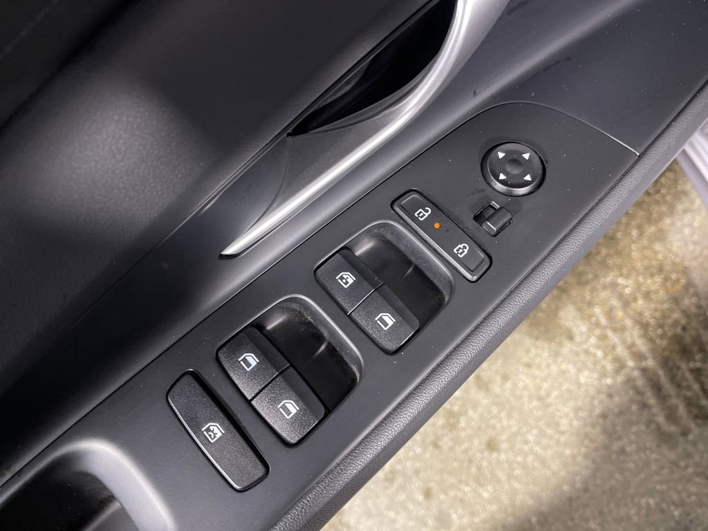 Certified 2025 Hyundai Elantra Blue image 18