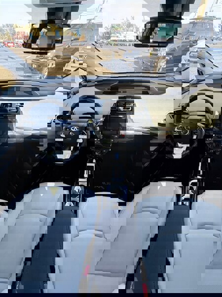 Used 2016 Toyota Prius Four Touring w/ Premium Convenience Package image 25