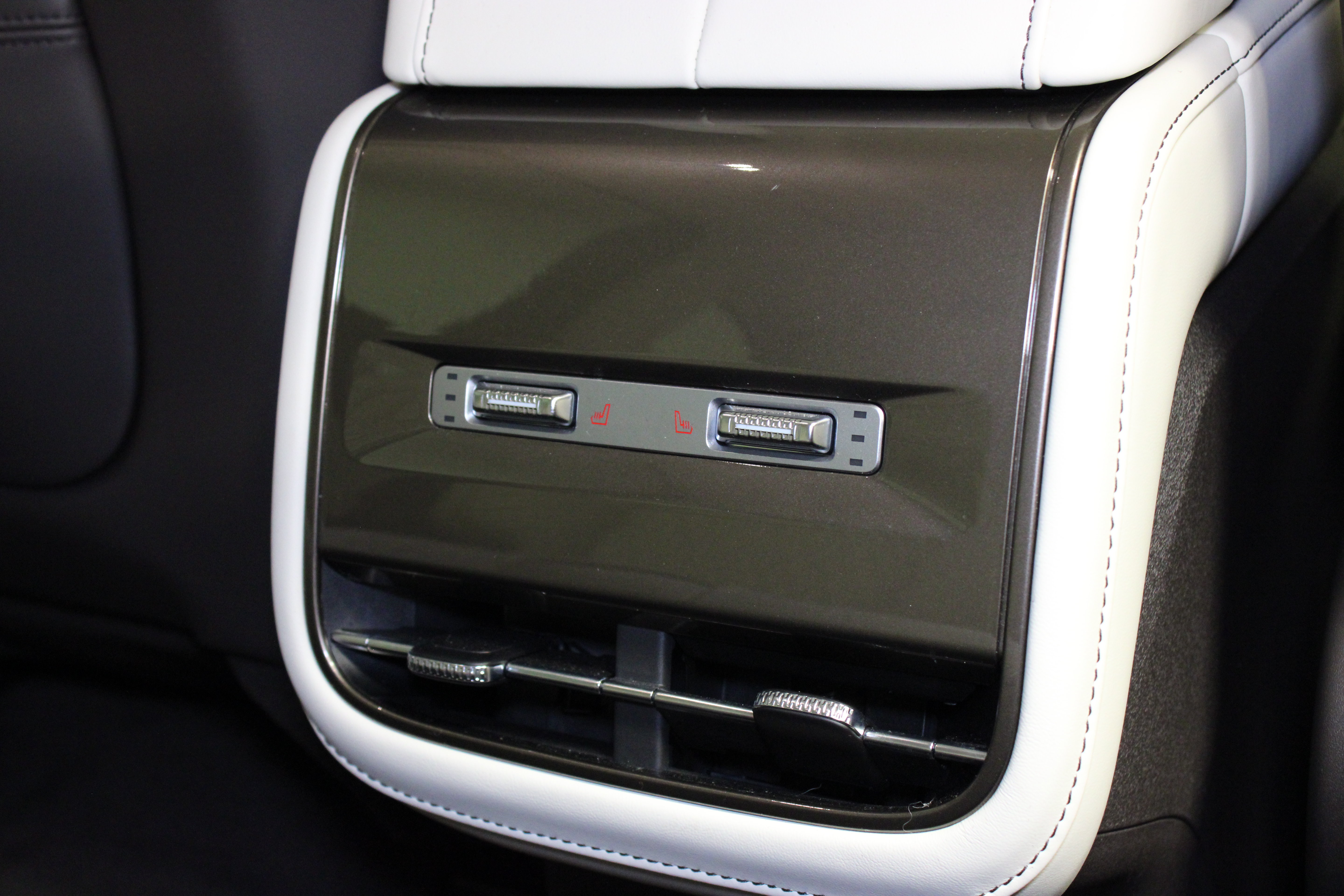 Used 2026 Lincoln Nautilus Black Label AWD/4WD image 17
