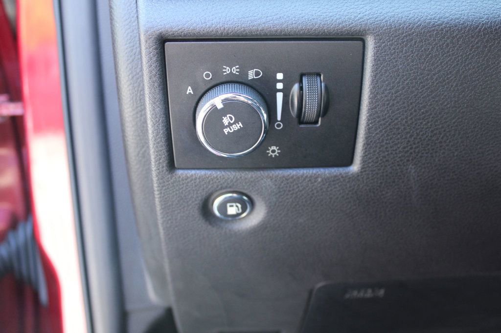 Used 2014 Jeep Grand Cherokee Limited w/ Trailer Tow Group IV RWD image 24