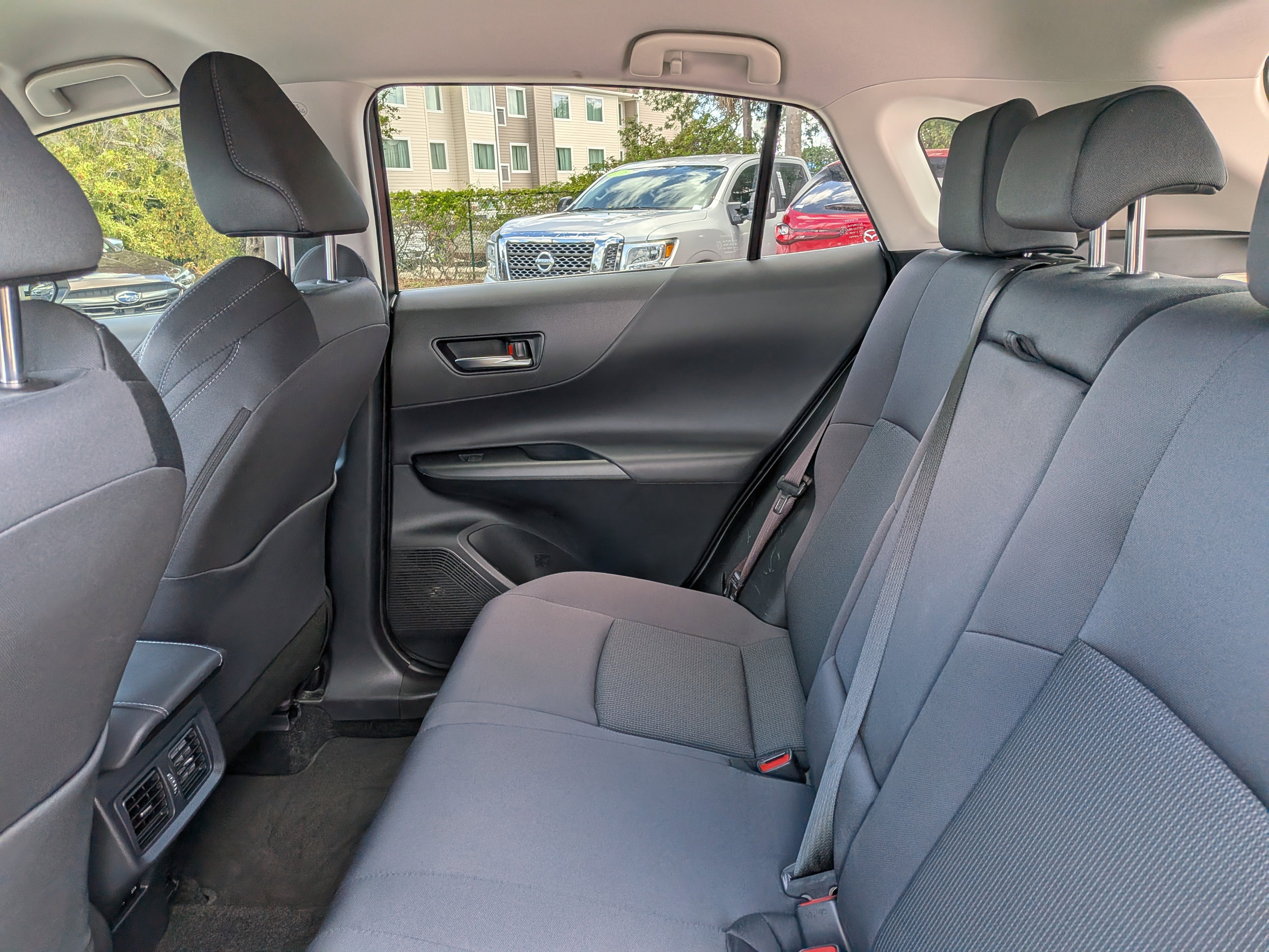 Used 2021 Toyota Venza LE image 15