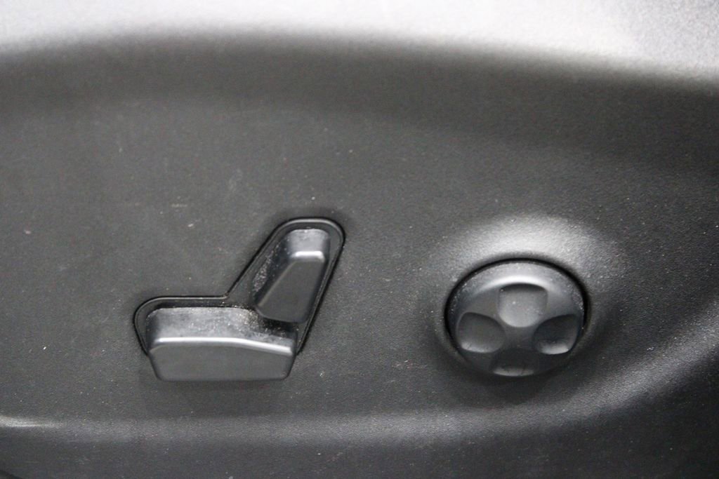 Used 2019 Jeep Cherokee Limited image 19