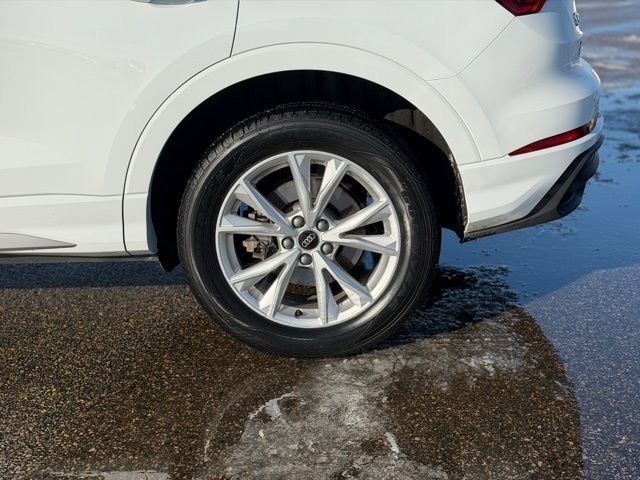 Used 2025 Audi Q3 2.0T Premium image 13