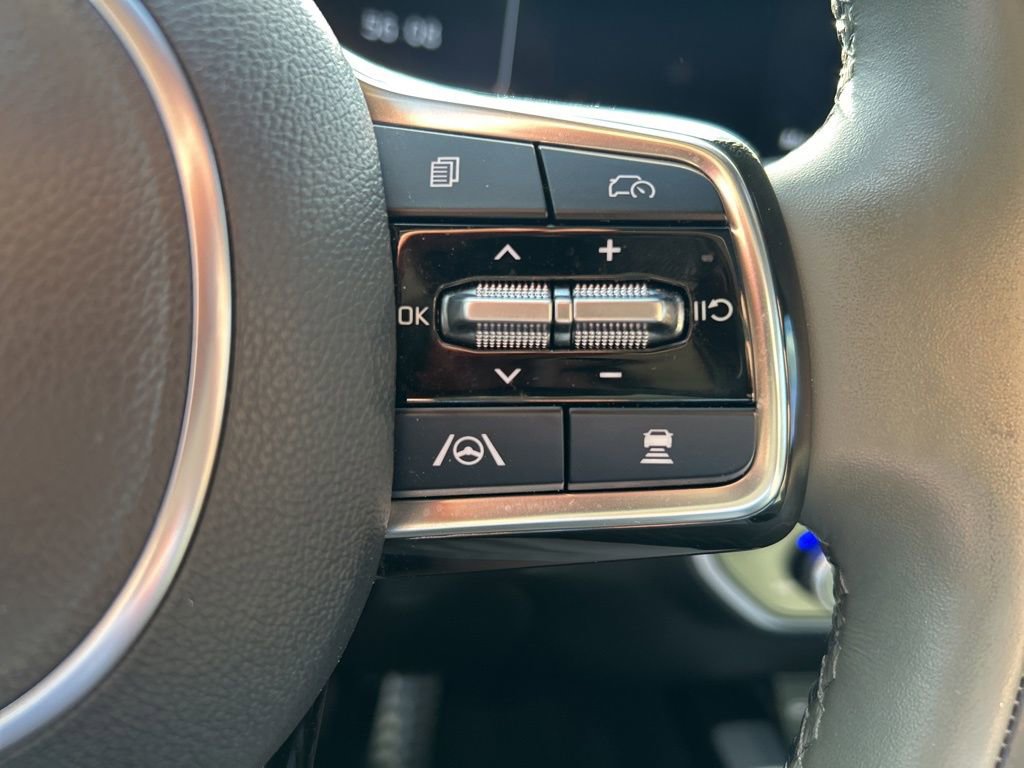 Used 2024 Kia Sorento SX Prestige w/ Sage Leather Package image 28