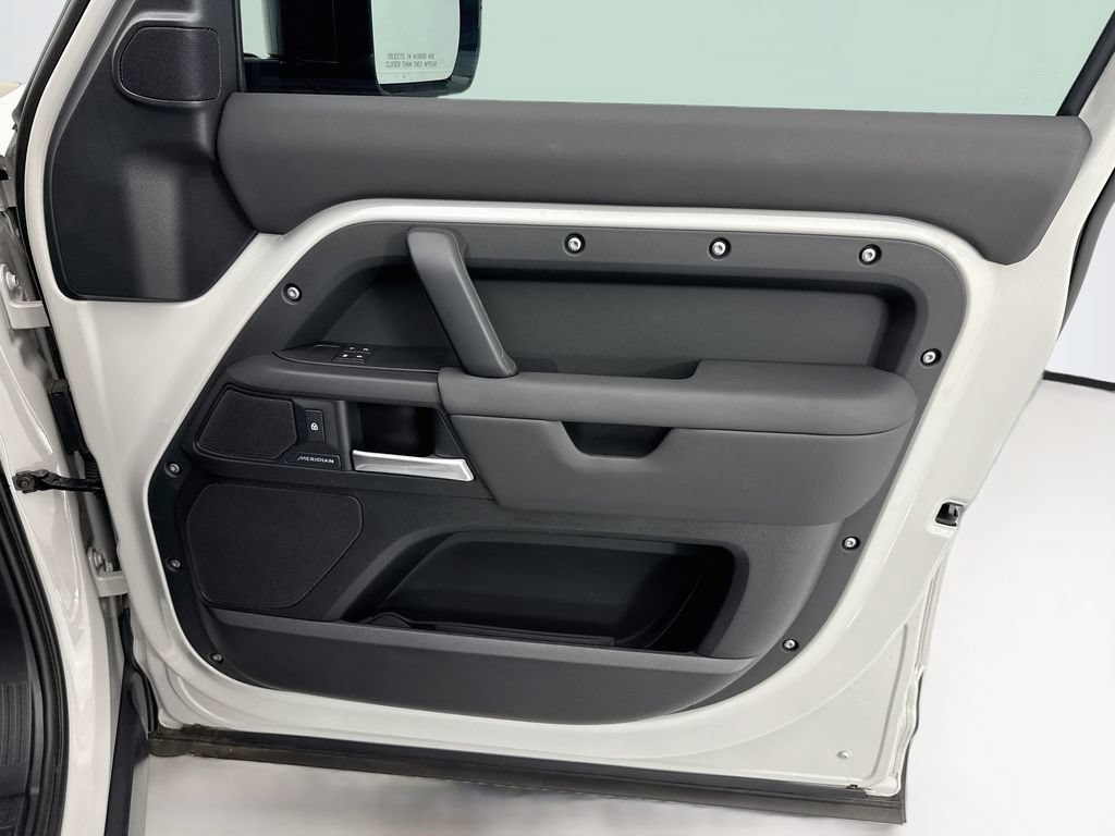Certified 2026 Land Rover Defender 110 S AWD/4WD image 24