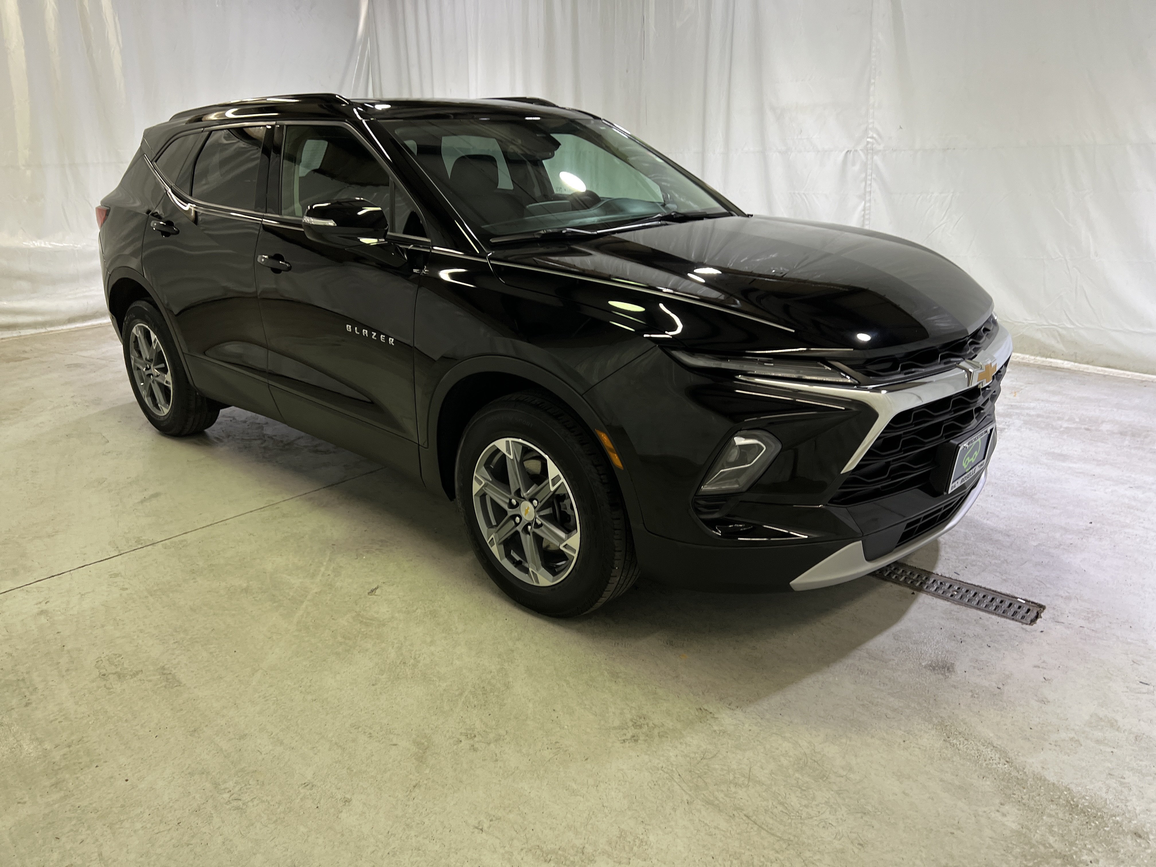 Certified 2024 Chevrolet Blazer LT w/ LPO, Floor Liner Package AWD/4WD image 2