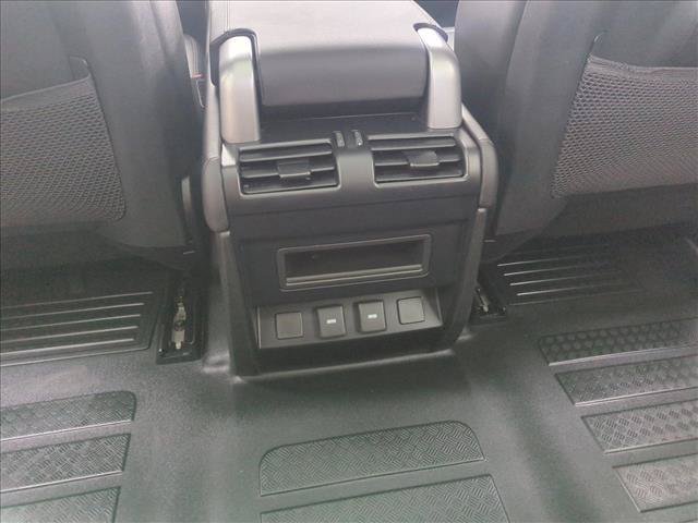 Used 2024 Land Rover Defender 90 S AWD/4WD image 19