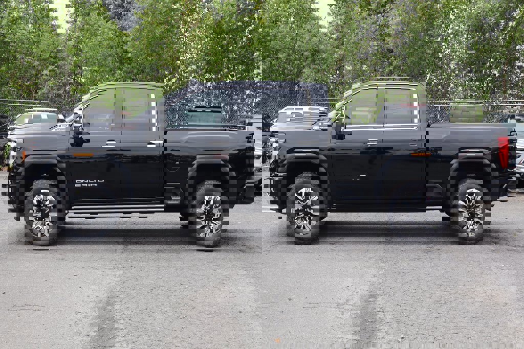 New 2026 GMC Sierra 2500 Denali w/ Snow Plow Prep/Camper Package image 5