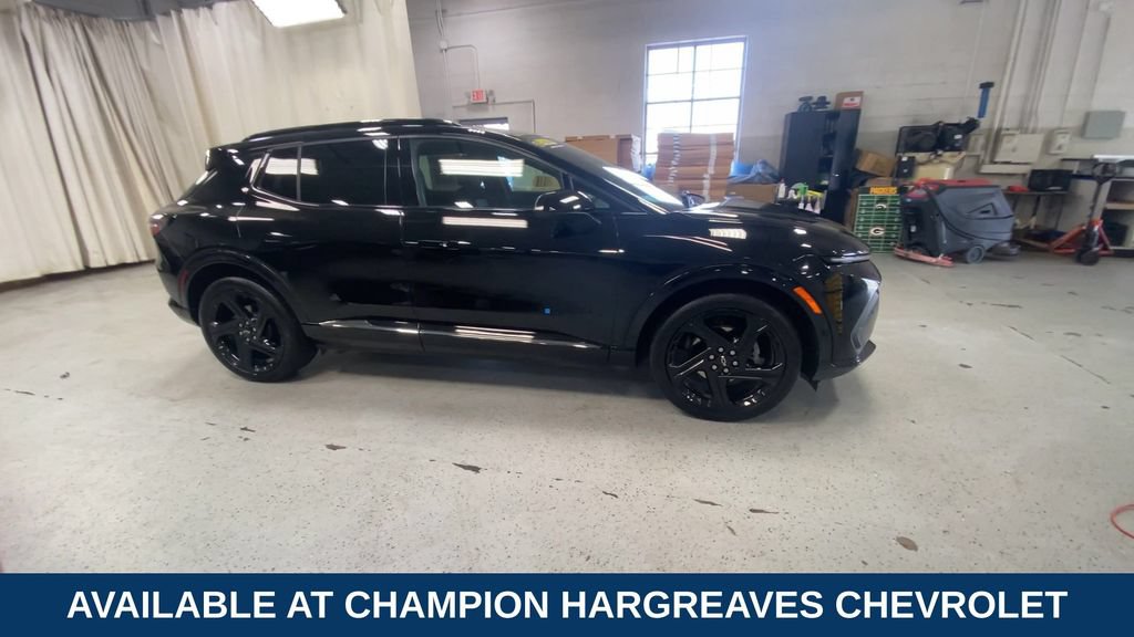 Certified 2024 Chevrolet Equinox EV RS FWD image 2