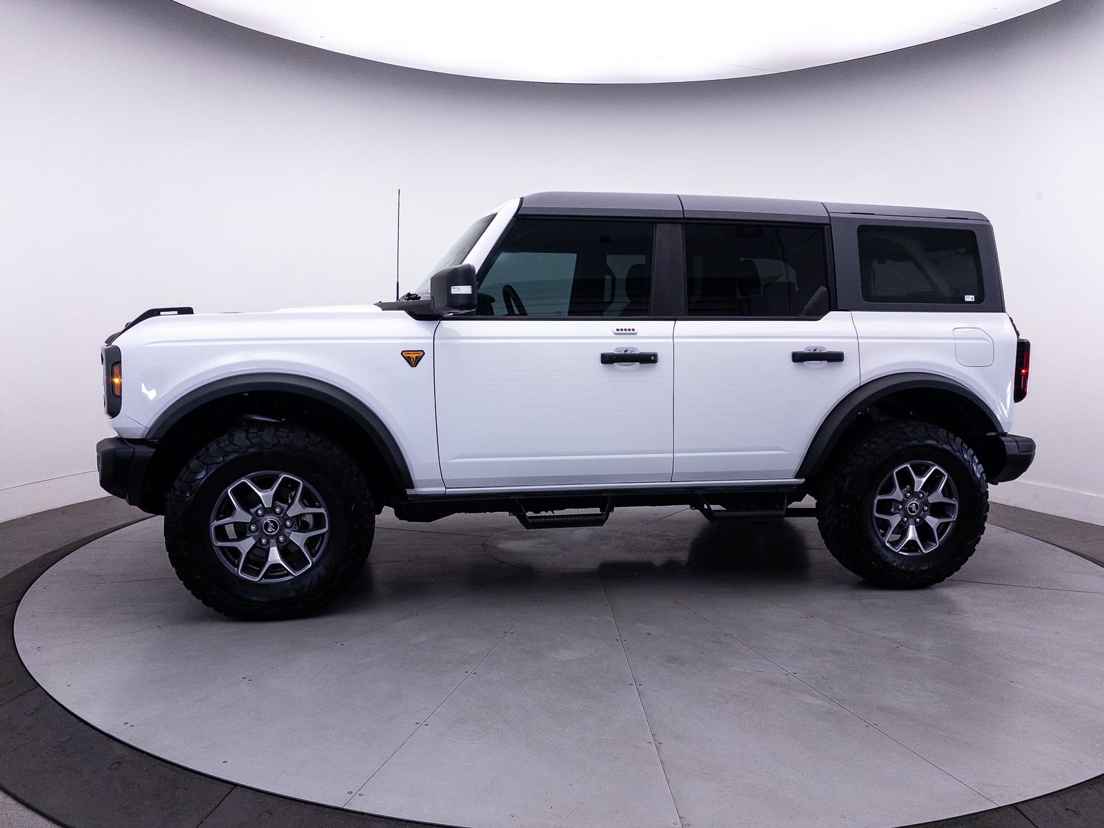 Used 2023 Ford Bronco Badlands AWD/4WD image 49
