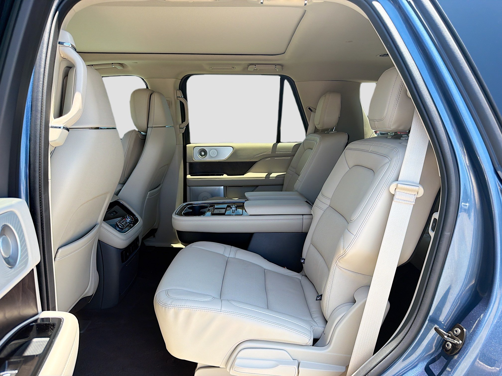 Used 2020 Lincoln Navigator Reserve w/ Luxury Package AWD/4WD image 23