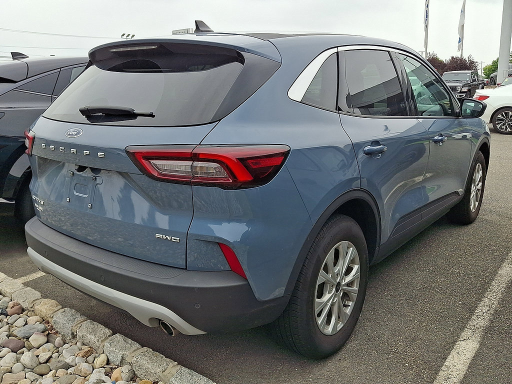 Used 2023 Ford Escape Active w/ Tech Pack #1 AWD/4WD image 4