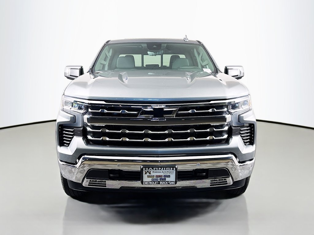 New 2026 Chevrolet Silverado 1500 LTZ w/ LTZ Premium Package AWD/4WD image 2