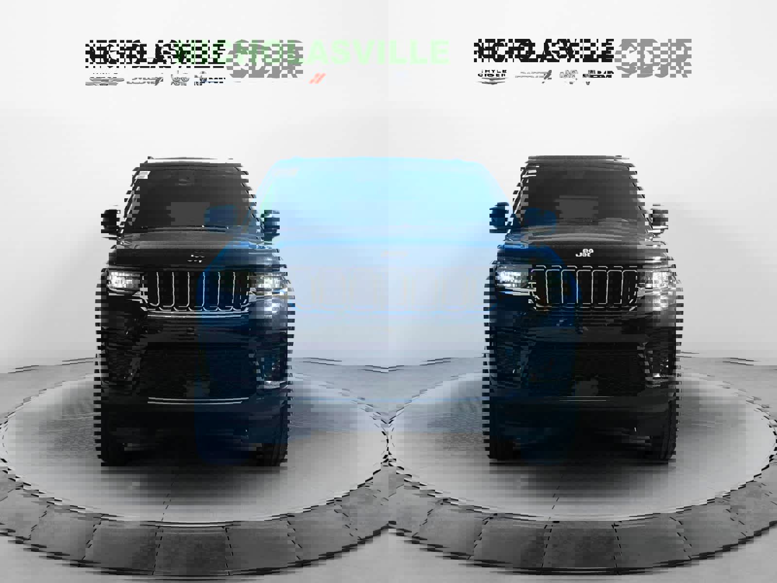 New 2025 Jeep Grand Cherokee Laredo w/ Luxury Tech Group I image 9