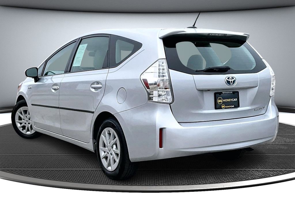 Used 2012 Toyota Prius V Three image 4