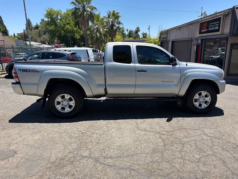 Used 2013 Toyota Tacoma PreRunner w/ TRD Off-Road Pkg RWD image 7