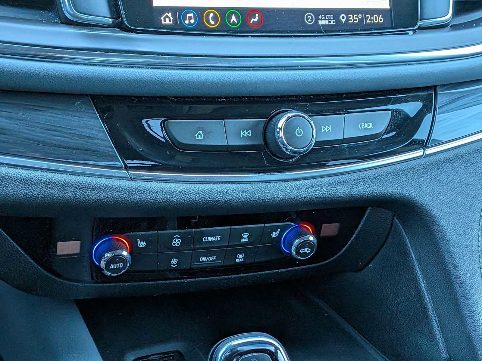 Used 2020 Buick Enclave Essence w/ Sound and Sites Package image 29