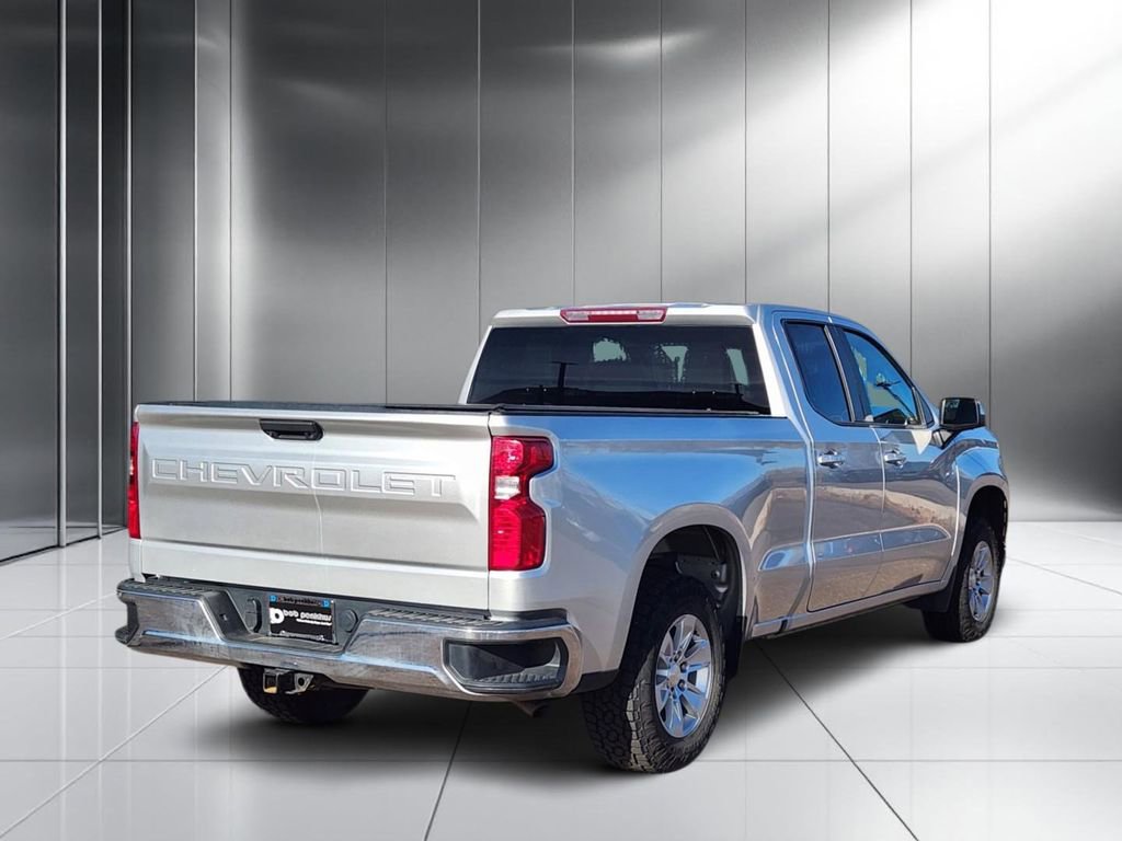 Used 2020 Chevrolet Silverado 1500 LT w/ Trailering Package image 24