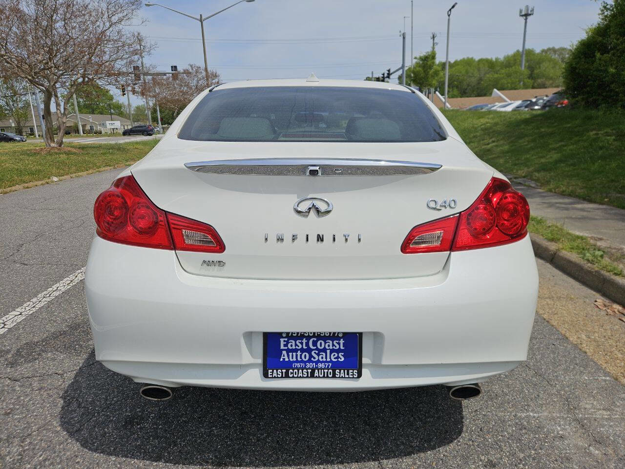 Used 2015 INFINITI Q40 AWD w/ Navigation Package image 4