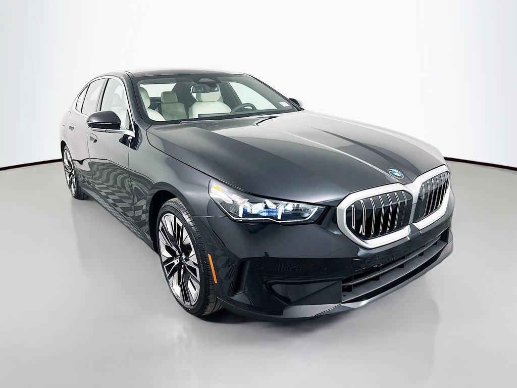 Used 2026 BMW 530i xDrive w/ Executive Package AWD/4WD image 3