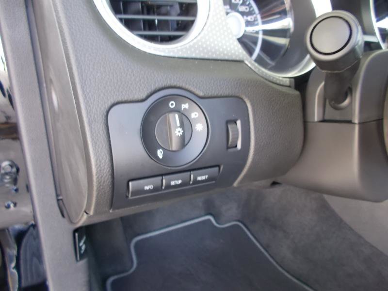 Used 2011 Ford Mustang Shelby GT500 w/ SVT Performance Pkg image 62