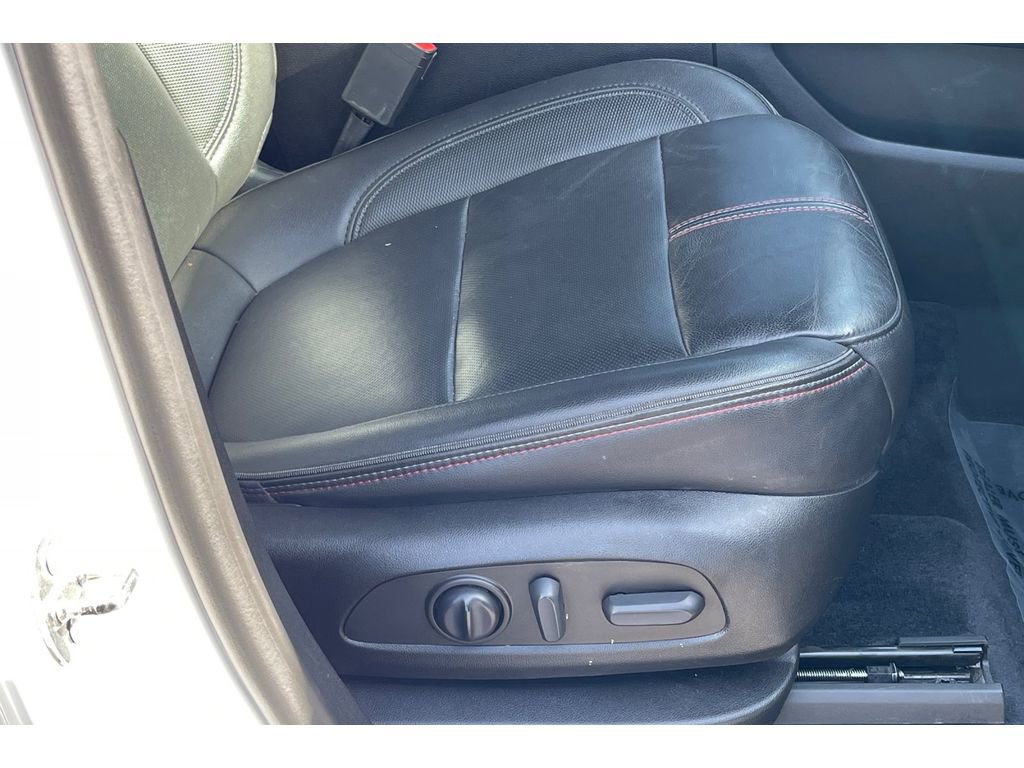 Used 2022 Chevrolet Traverse RS image 23