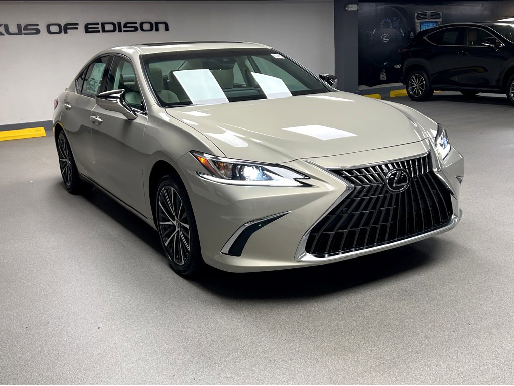 New 2025 Lexus ES 350 w/ Premium Package