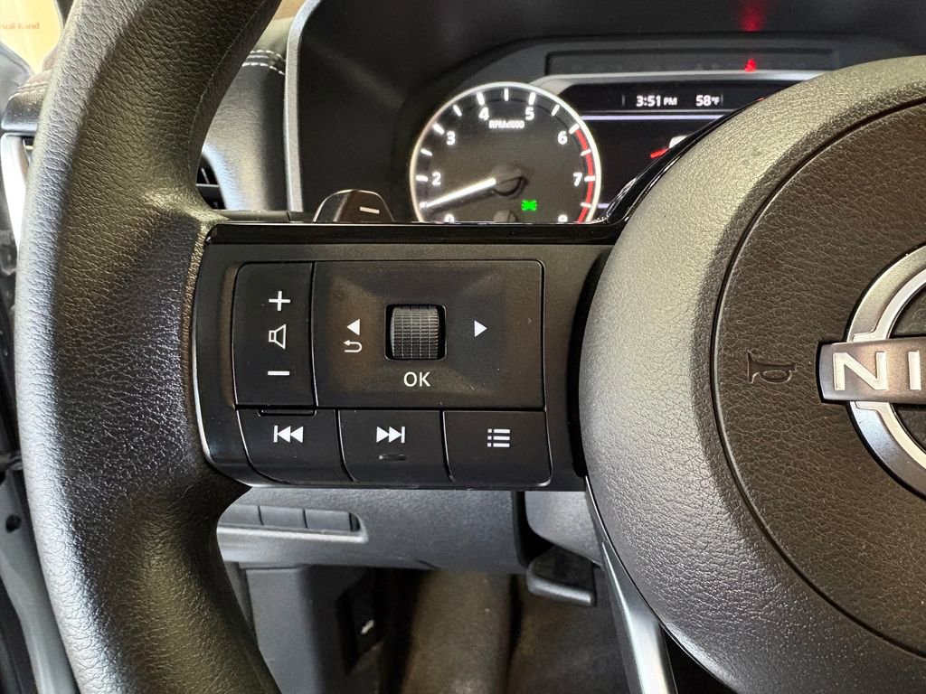 Used 2022 Nissan Rogue SV image 20