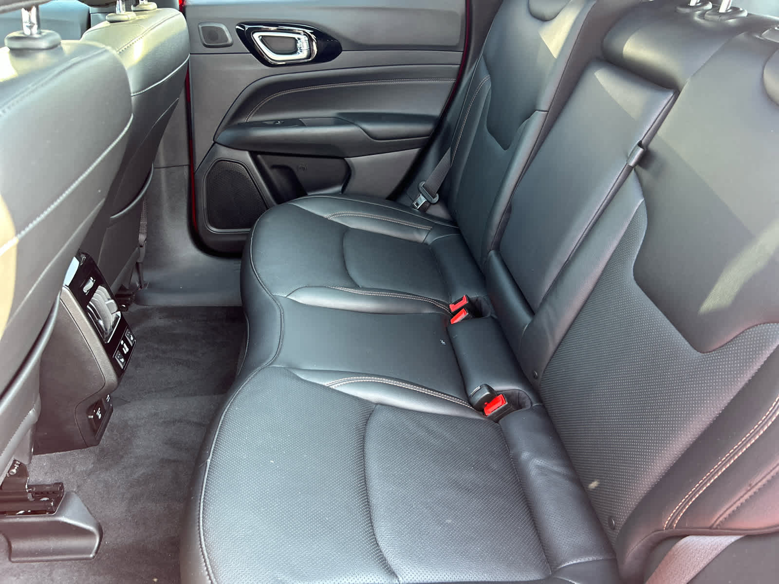 Used 2022 Jeep Compass Limited w/ (RED) Package image 24