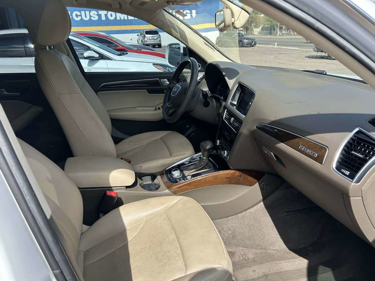 Used 2013 Audi Q5 3.0T Prestige image 9