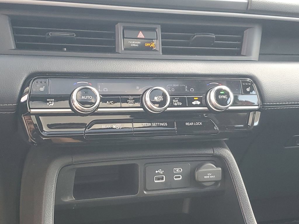 Certified 2025 Honda Pilot Touring image 32