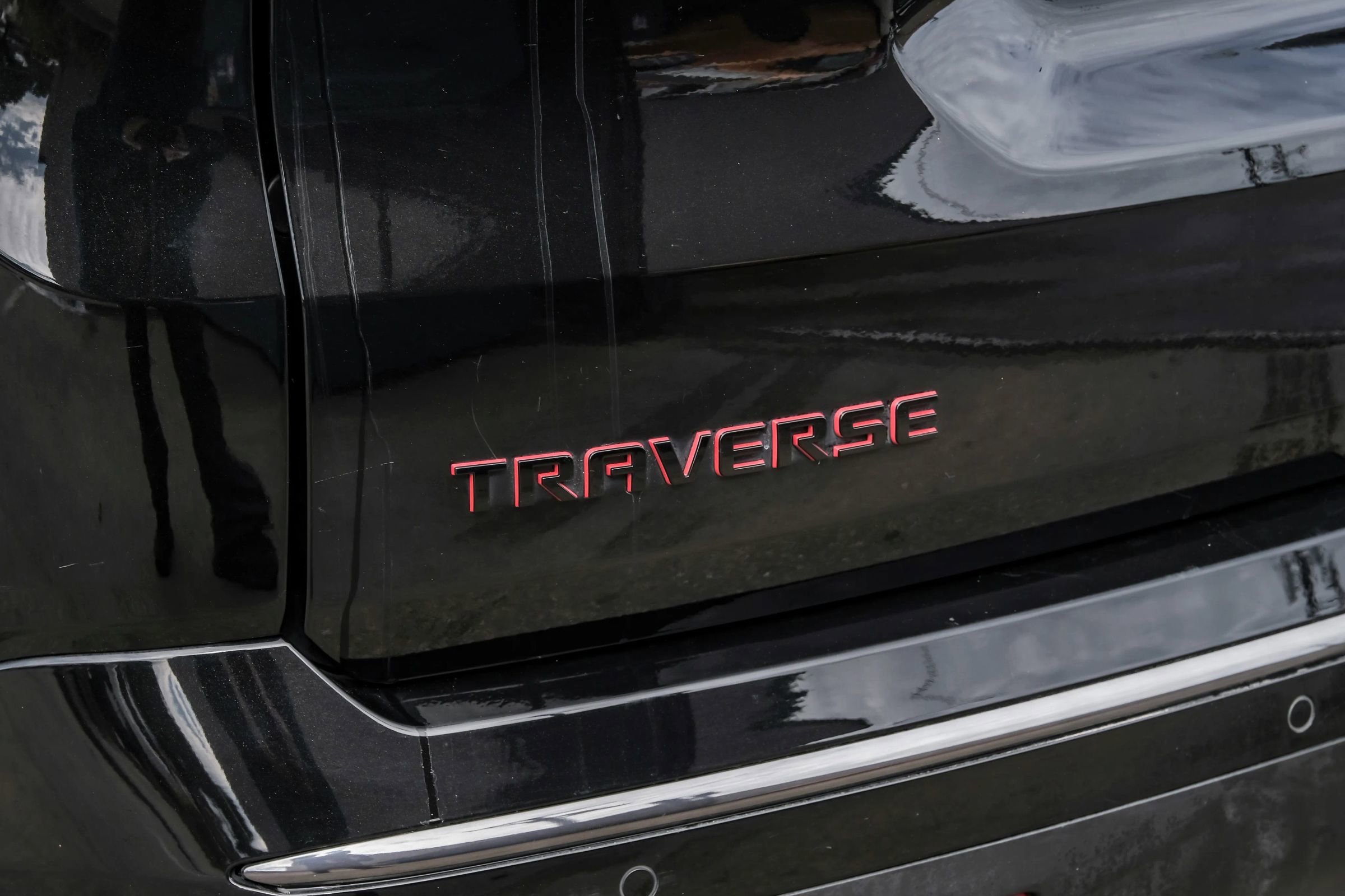 Used 2022 Chevrolet Traverse Premier w/ Redline Edition FWD image 64