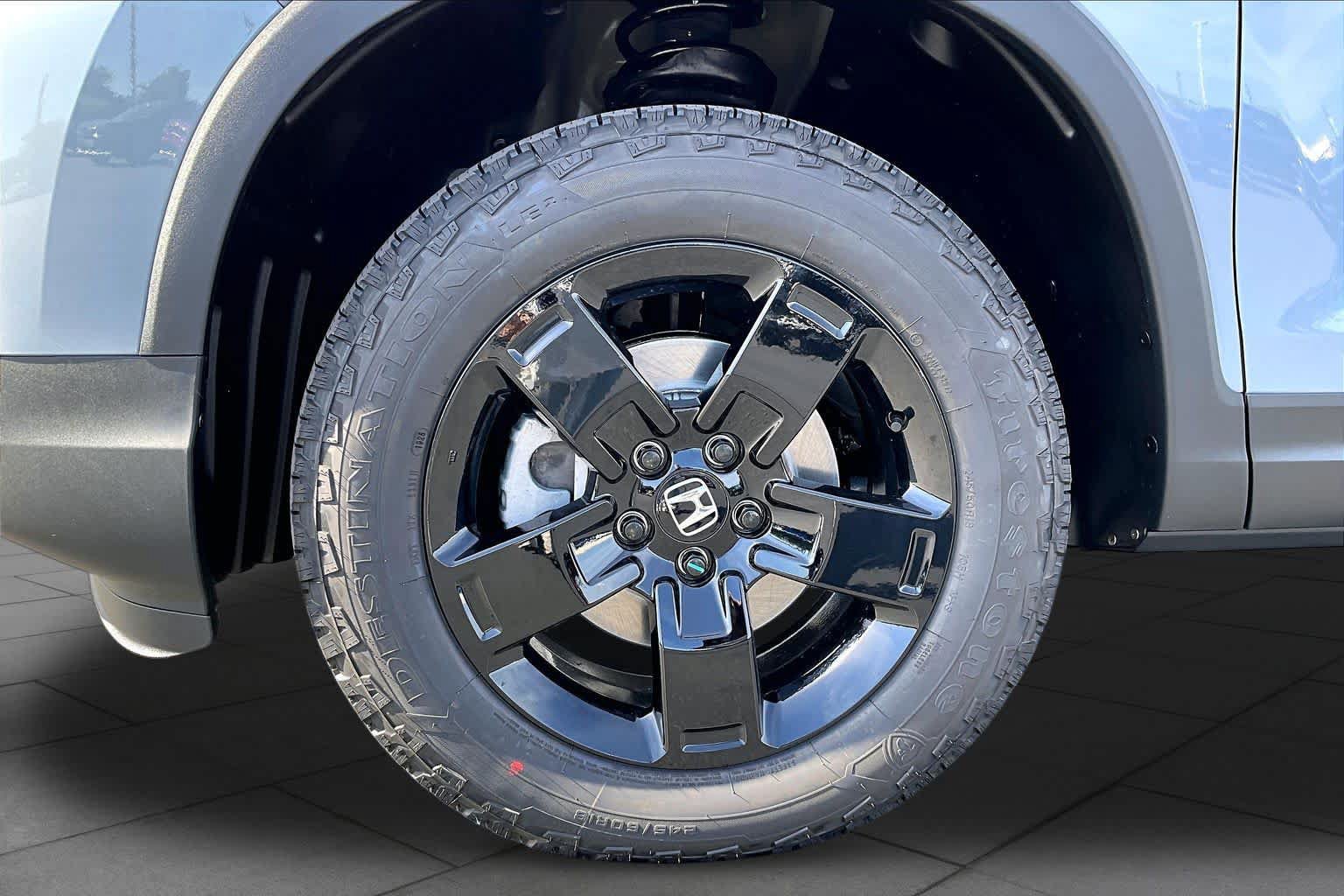 New 2026 Honda Ridgeline Black Edition image 11