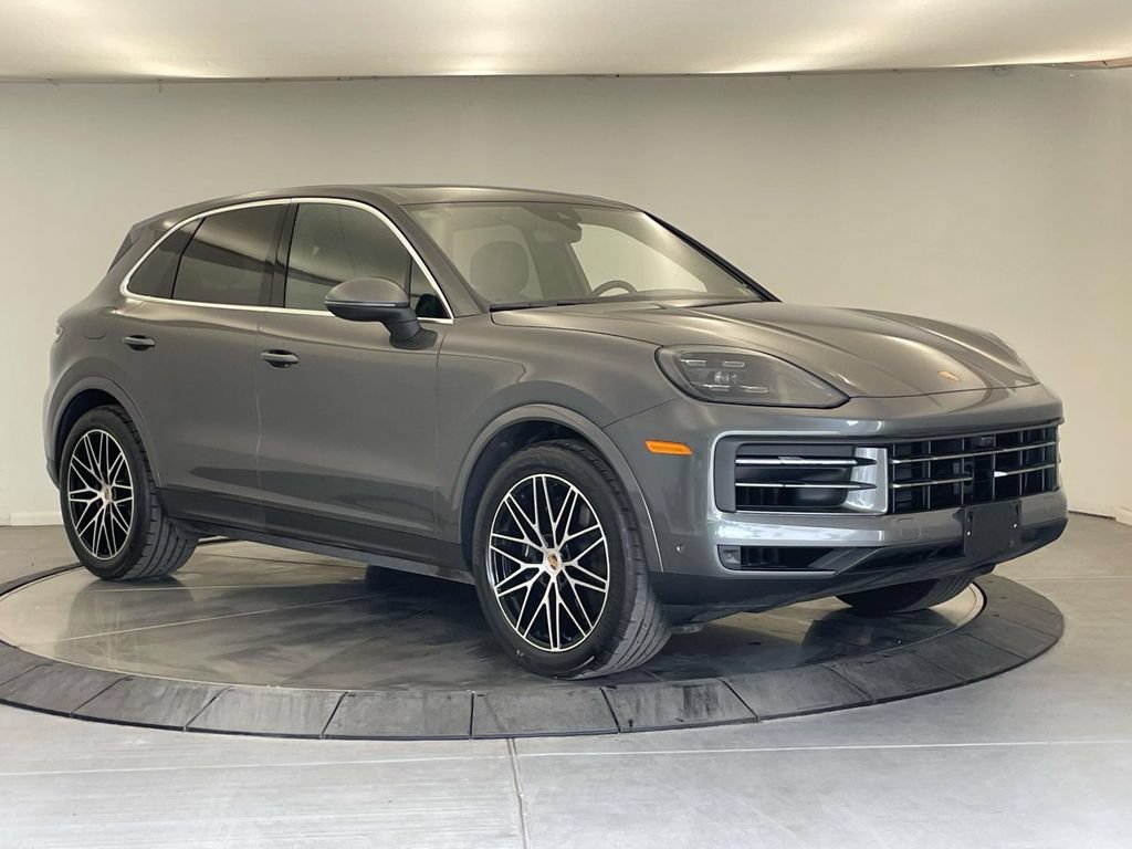 Certified 2025 Porsche Cayenne AWD/4WD image 9