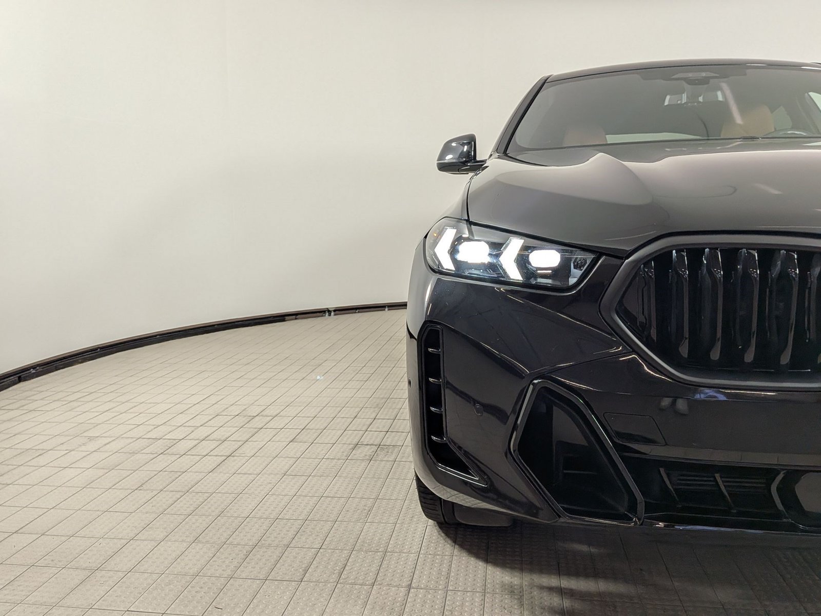 Used 2024 BMW X6 xDrive40i w/ Premium Package AWD/4WD image 10