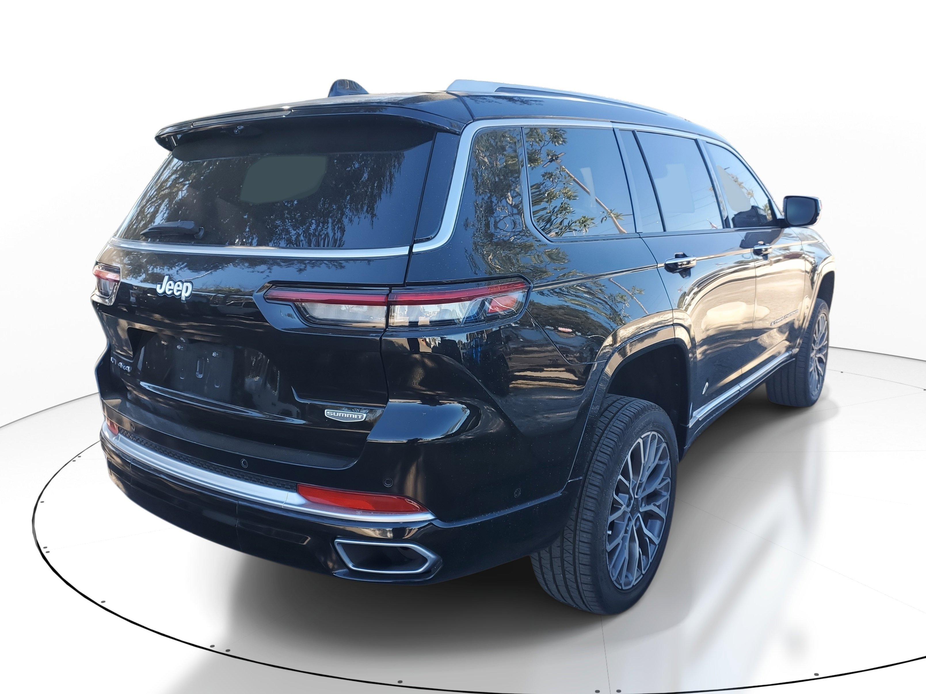 Used 2021 Jeep Grand Cherokee L Summit image 4